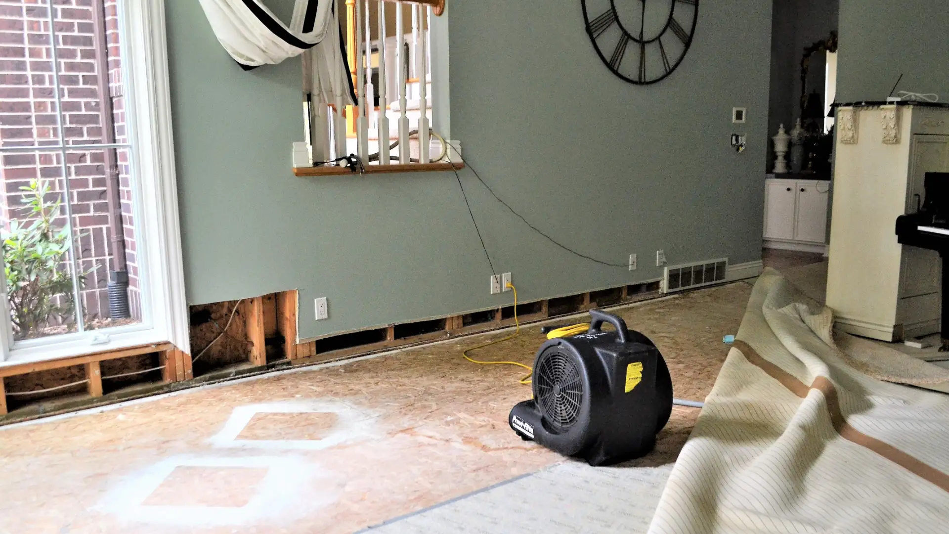 av-maintenance-water-damage-remediation